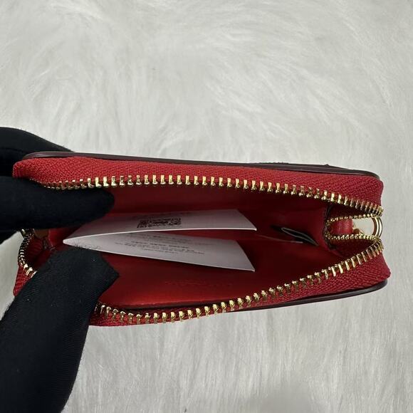 Coach Zip Card Case In Signature Canvas In Walnut Bold Red CW883 NWT - Picture 5 of 5